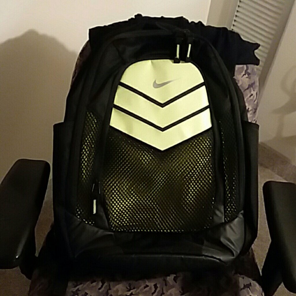 Nike backpack $15